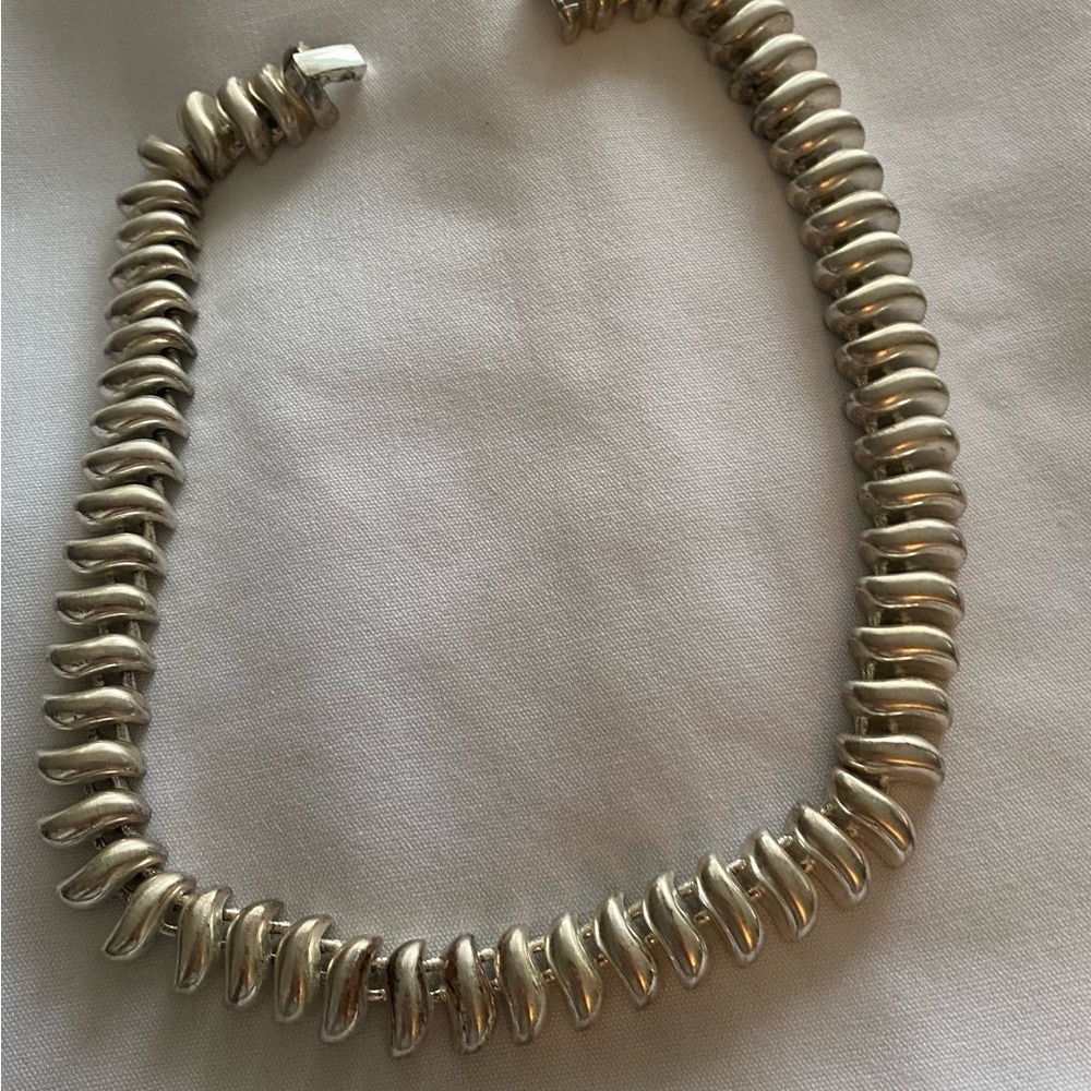 Vintage Erwin Pearl shiny silvertone collar necklace.